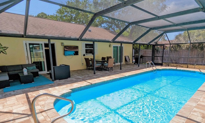 West Bradenton House | ❤️ Family Friendly ❤️ Lovely 3 BR Pool Home ❤️ Fiberoptic Internet
