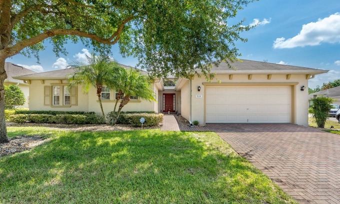 West Haven House | Family-Friendly Orlando Villa – Gated Community, Sleeps 9, Pool & Games Room
