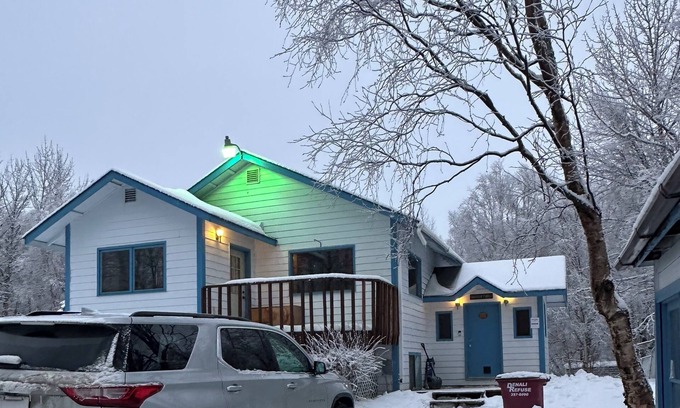 Farm Loop House | Family friendly, peaceful unit centrally located in the Palmer Alaska area