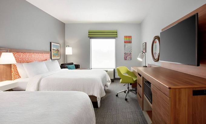 Houston House | Family-Friendly Room! Breakfast & Parking Include