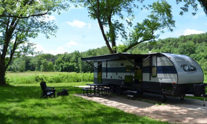 Bull Creek Cabin | Family Friendly RV Rental in Branson, MO!