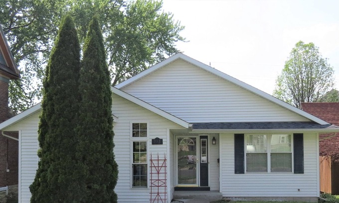 Savanna House | Family Friendly Savanna, IL along the Mighty Mississippi. Rated #1 Small Town