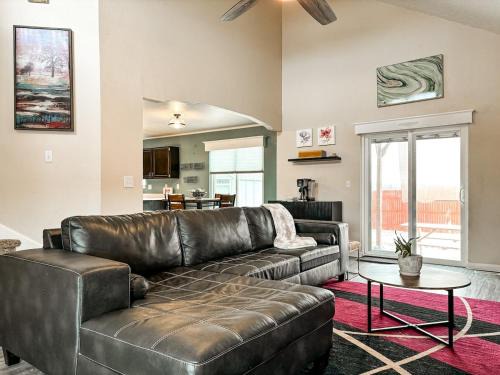 Colorado Springs House | Family Friendly 3BR 10 min from Peterson SFB