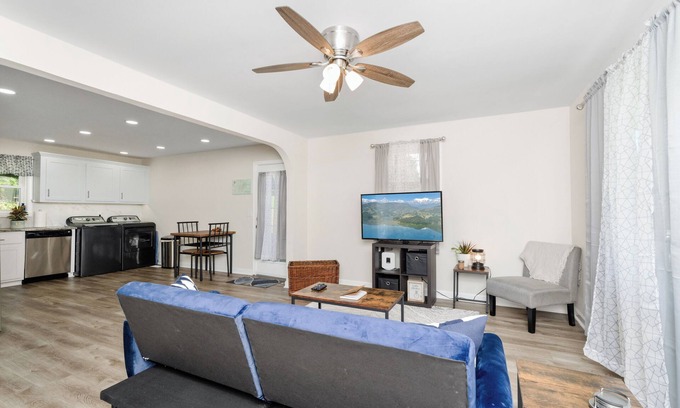 Greenville - Spartanburg House | Family Friendly 3-bedroom house in delightful Travelers Rest with AC, WiFi