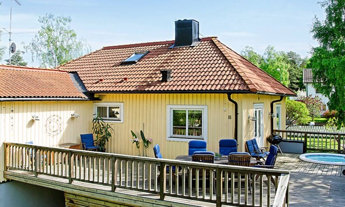 Djursholms Ekeby Villa | Family friendly villa, Quiet area 10 min from Stockholm and 5 minutes from beach