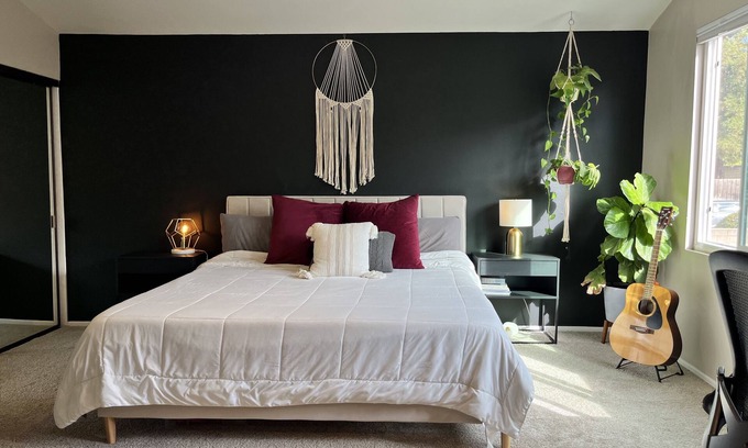 Thousand Oaks House | Family Friendly, Warm Retreat