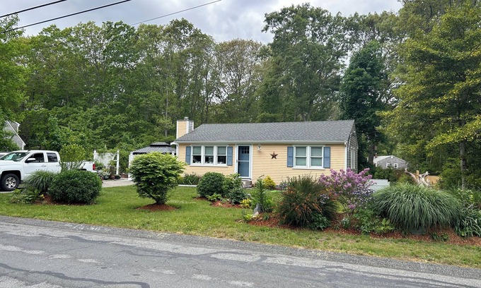 Sandwich House | Family friendly , walking distance local restaurants, ice cream, biking beach