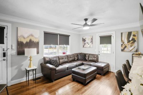 McGuire House | Family Fun! 2 Story Oasis and Pup Retreat Near RVA!