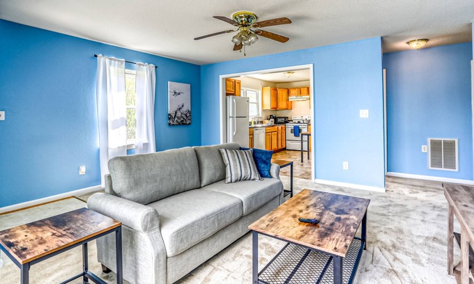 Buckroe Beach Apartment | Family Fun * Business * Pets * Private * min to Beach