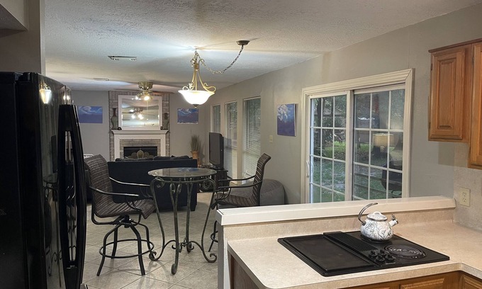 Kingwood House | Family Fun Getaway