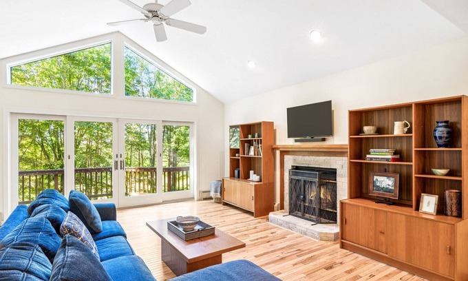 Quechee House | Family & Game Rooms, Large Deck | Highland Ridge