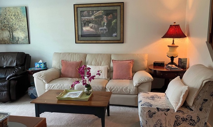 Harrisburg House | Family Getaway 3BR near Hershey & Harrisburg Modern Comforts, Free Parking