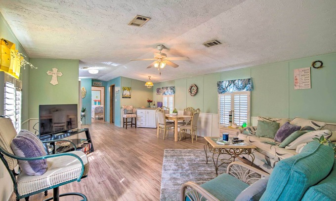 Citrus Springs House | Family Getaway w/ Yard - Near Beaches & Parks!