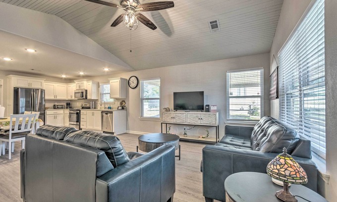 Little Rock House | Family Home ~ 5 Mi to Downtown Little Rock!