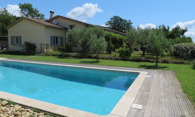 Figanieres House | Family home, air-conditioned first floor, private pool in the Var hinterland.