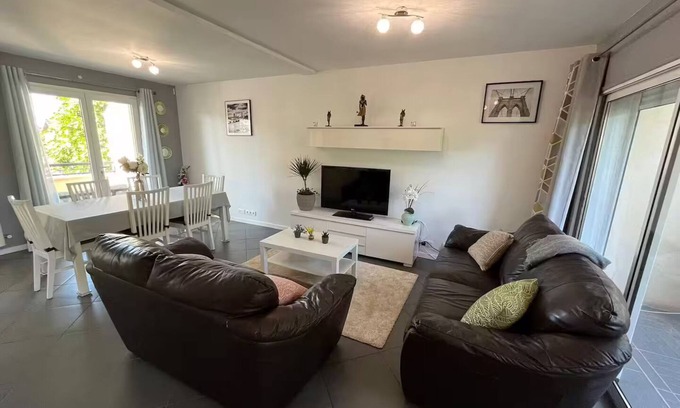 Noisy-le-Grand House | Family home between Paris and Disneyland