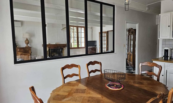 Montbrun-les-Bains House | Family home in village center with private garden