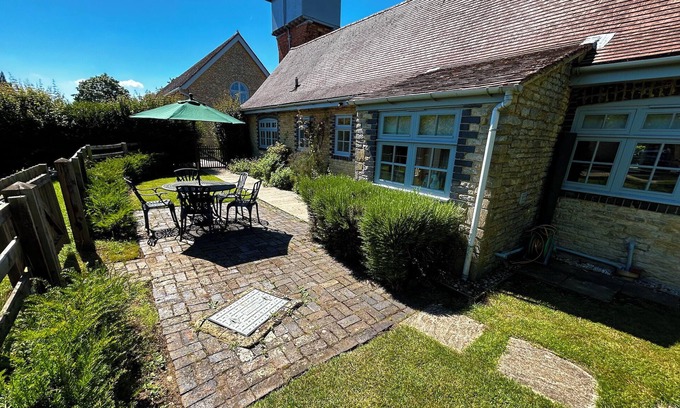 Bicester Cottage | Family home-from-home cottage on working estate