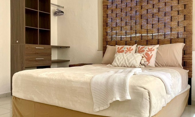 Todos Santos House | Family Home just 10 min from the Pacific!