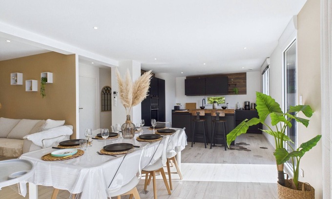 Plouguerneau Villa | Family house for 7 people 150m from the sea