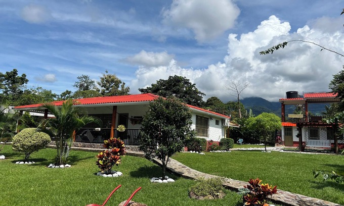 Restrepo House | Family lodge Finca La Faraona in Restrepo, Meta.