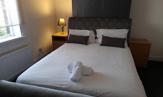 Newcastle-upon-Tyne House | Family Long Stay Contractors stags and Hens