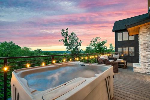 Sevierville House | Family Luxury Home Rooftop Deck and Hot Tub