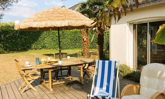 Plouharnel House | Family oasis, close to the beach, large garden, 4 bedrooms