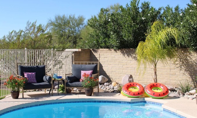 Tanque Verde House | Family Oasis! Pool,hot tub,firepit,bikes! Near NP!