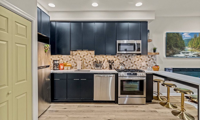 Old City Apartment | Family Oasis with 3BR, Games, WIFI & BBQ