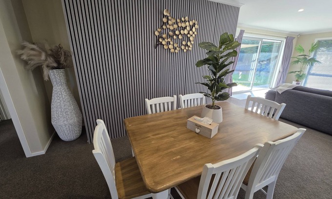 Rolleston House | Family Paradise Retreat 3BRHaven with Sauna and Massage Chair