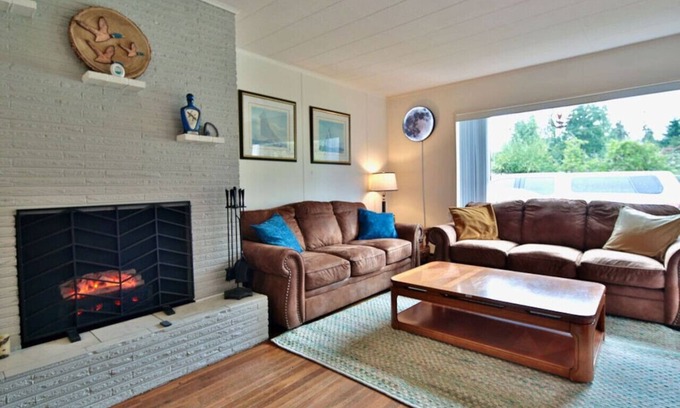 Port Angeles East House | Family & Pet Friendly w/fire pit & close to town