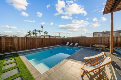 National City Apartment | Family Pool House with games