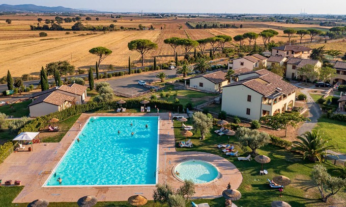 Suvereto Apartment | Family Pool Suvereto Trilo Ground
