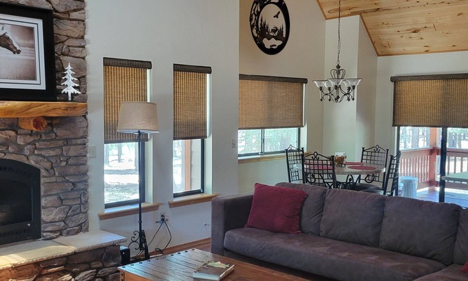 Heber Cabin | Family retreat in the cool pines!