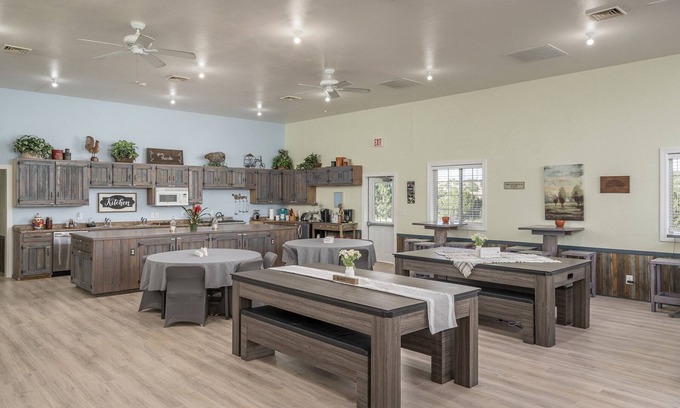 Concho Cabin | Family Reunions, Groups, 40 acres wide open spaces