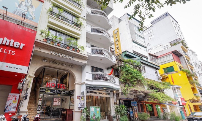 Truc Bach House | Family-Sized Luxe Stay | Base for Hanoi Adventures