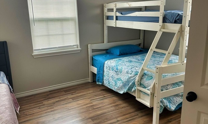 Aransas Pass House | Family-sized private house a short drive to the beach