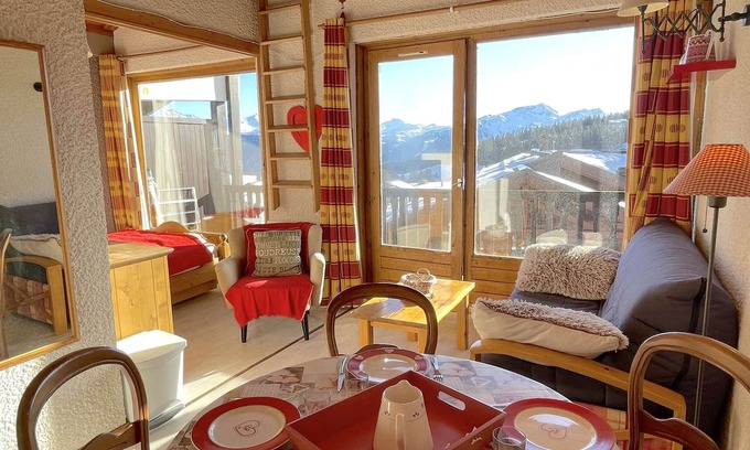 Les Saisies Apartment | Family studio for 4 with balcony, ski locker, pets allowed