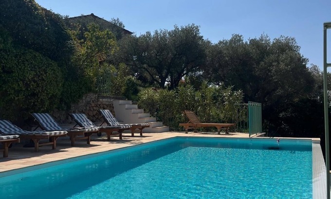 Ollioules Villa | Family villa in the bay of Sanary/mer, heated swimming pool.