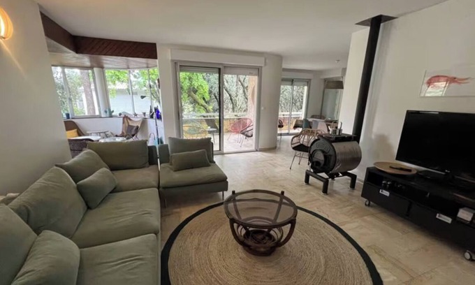 Soulac-sur-Mer Villa | Family villa with direct beach access