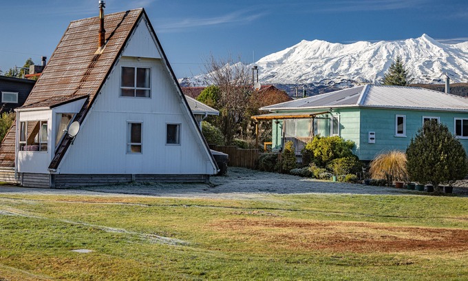 National Park Village House | Fantail Lodge - National Park Holiday Home