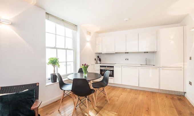 London City Centre Apartment | Fantastic 1 Bedroom Flat Leicester Square West End