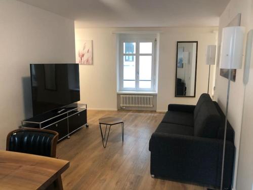 Old Town Apartment | Fantastic 2BR flat close to Paradeplatz - Canal2