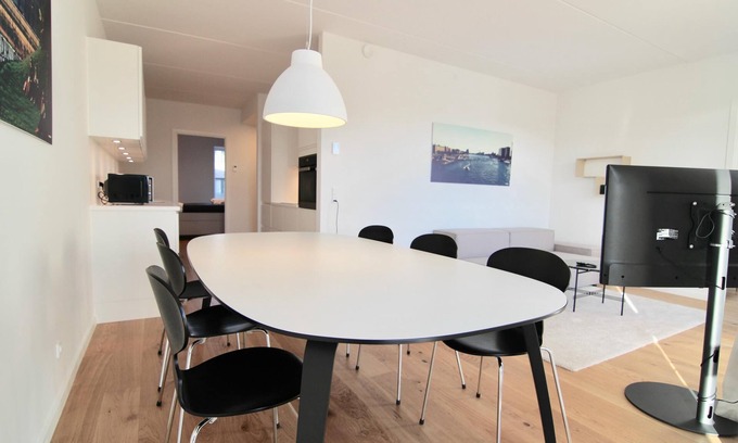 Copenhagen Apartment | Fantastic 3-bed w/balcony in North Harbour
