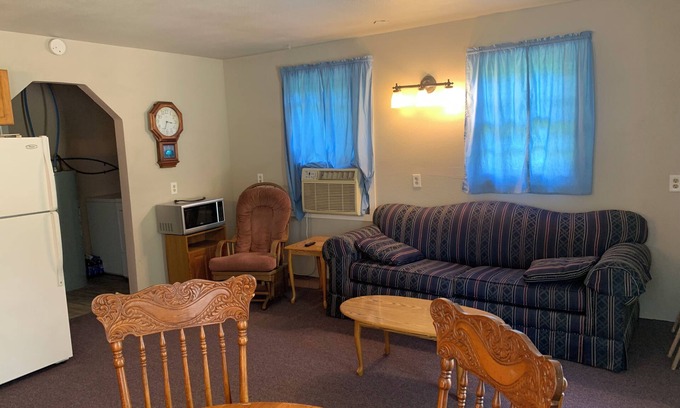 Bluffton Cabin | Fantastic Fishing in City of Gasconade, MO, cozy relaxing cabin ready for you!