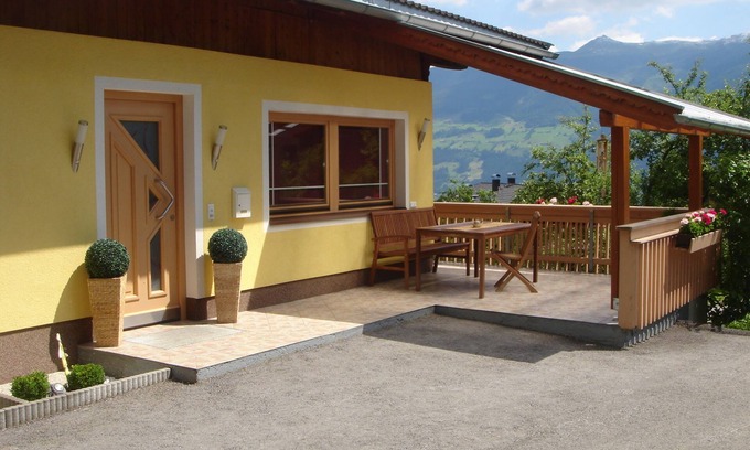 Fuegenberg House | Fantastic holiday home with a terrace and a wonderful panorama over the Zillertal.