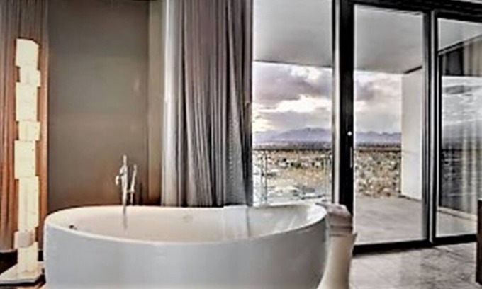 Las Vegas Condo | Fantastic Luxury 53rd Fl 1 Bedroom Condo with View