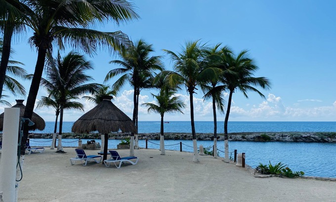 Puerto Aventuras Condo | Fantastic Oceanfront condo with private beach: best view in Puerto Aventuras