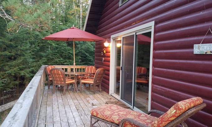Mercer Cabin | Fantastic Sunset View, Privacy, Lakefront, Private Dock, Free WiFi, Cable-Mercer